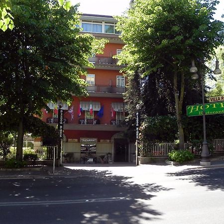 ג'נצאנו די רומא Hotel Villa Robinia מראה חיצוני תמונה