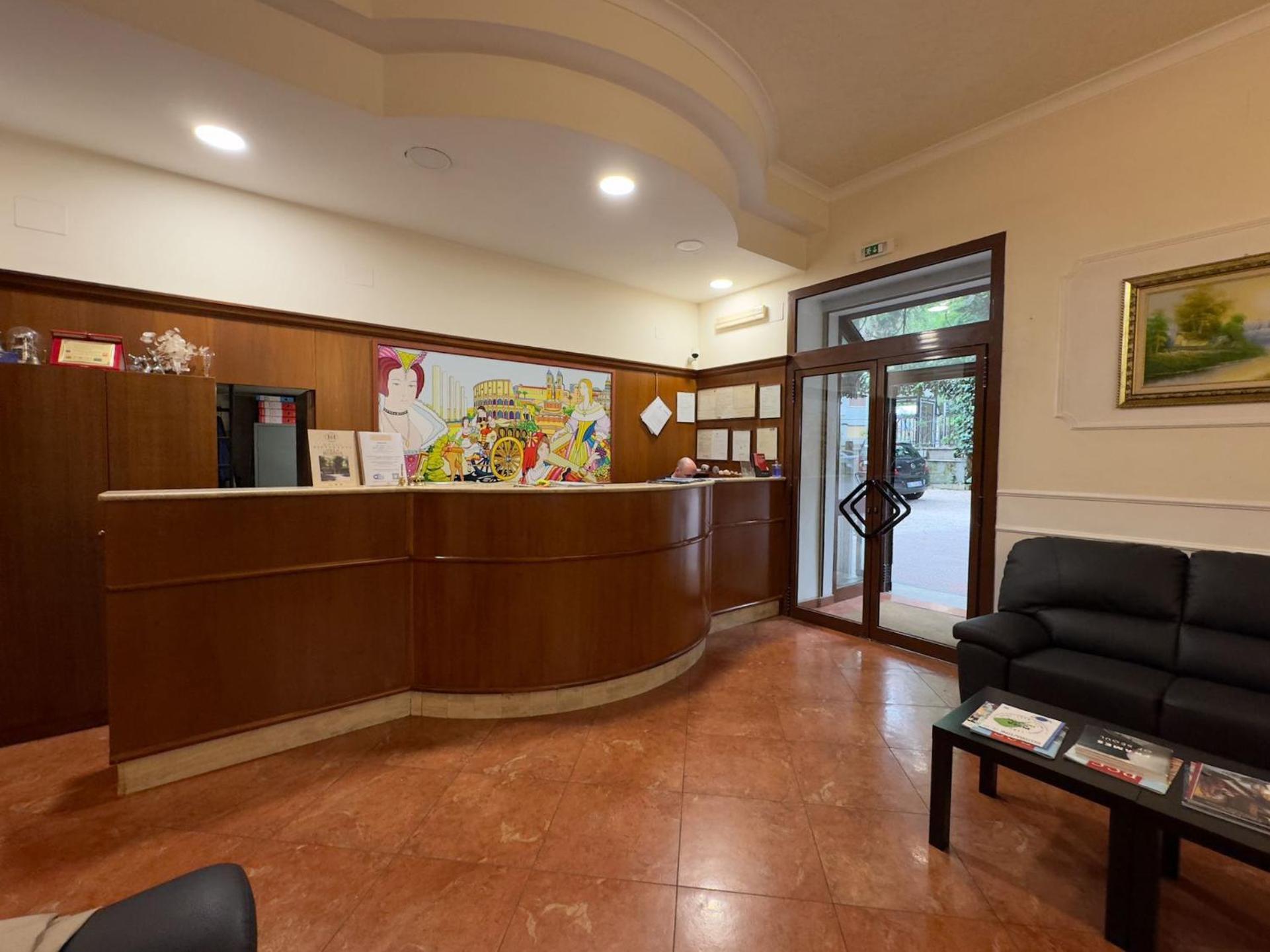 ג'נצאנו די רומא Hotel Villa Robinia מראה חיצוני תמונה